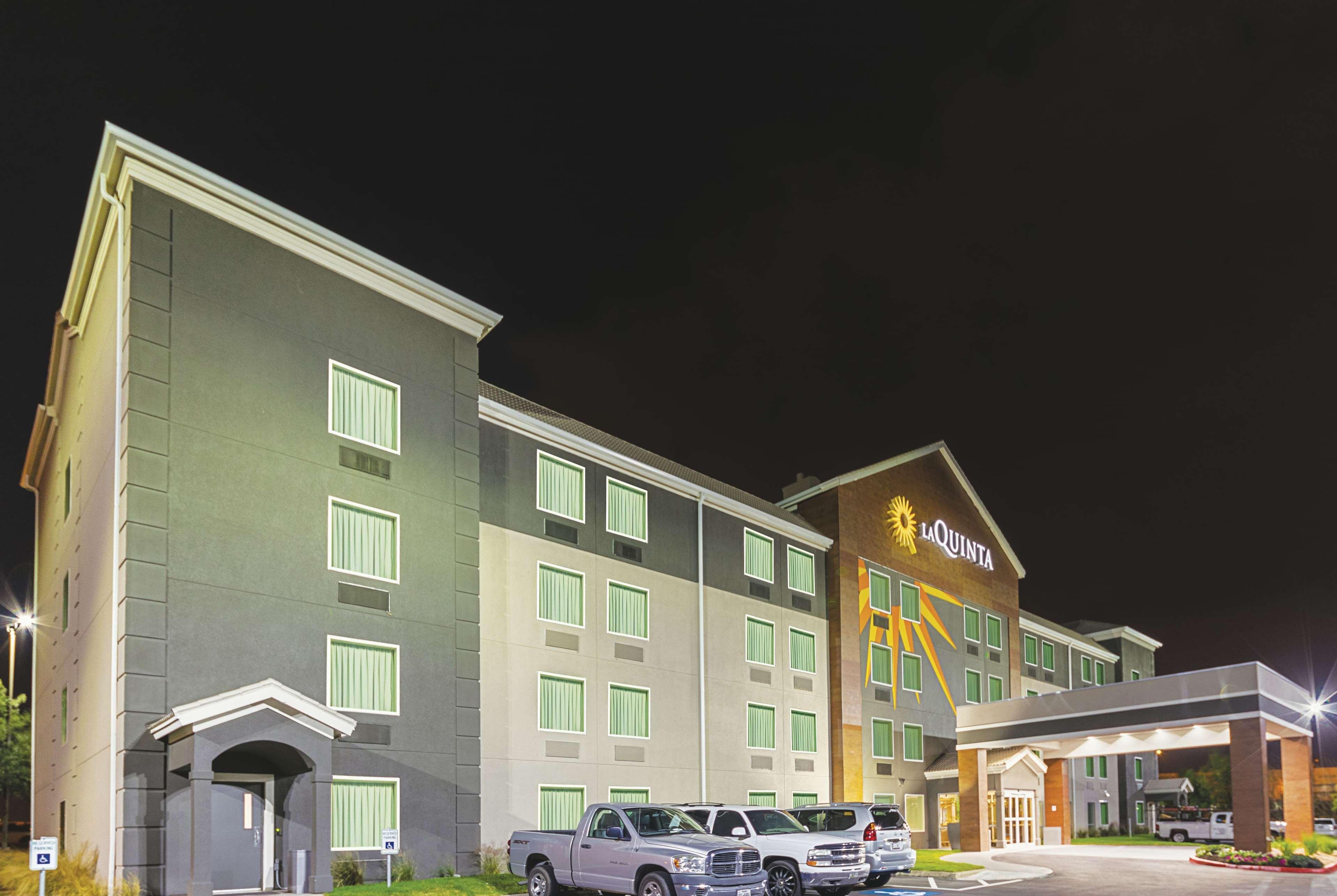 La Quinta By Wyndham Austin Round Rock Hotel Exterior photo